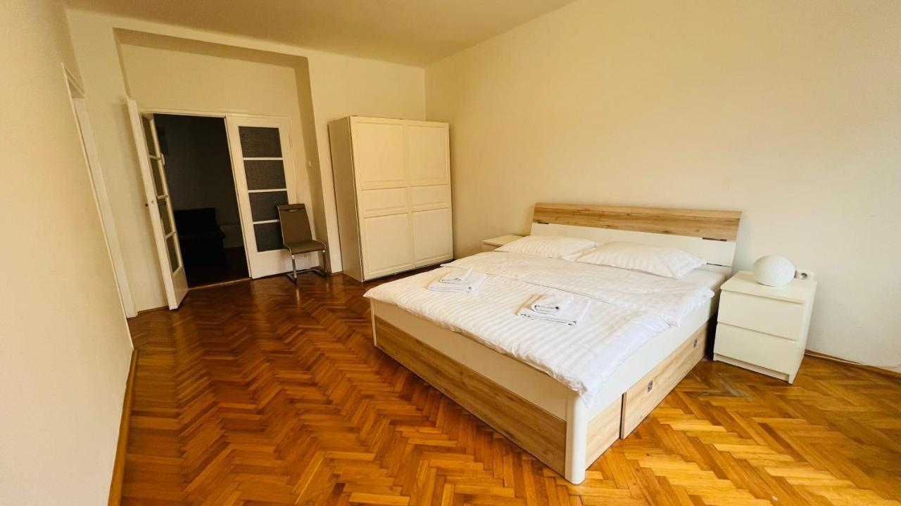 Cosy Flat In The Heart Of Prague Apartment Exterior photo
