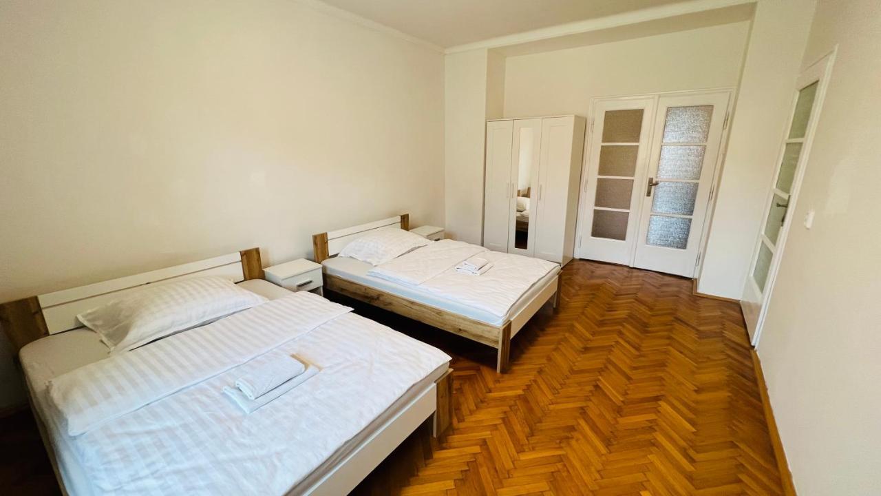 Cosy Flat In The Heart Of Prague Apartment Exterior photo